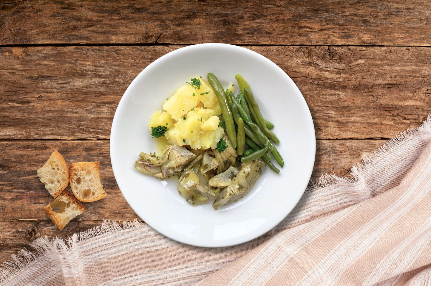 Fagiolini con patate e carciofi