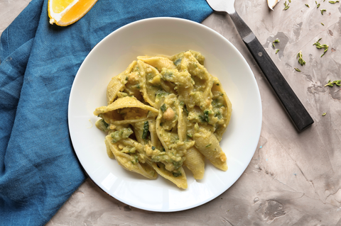 Conchiglioni al pesto di zucchine e ceci
