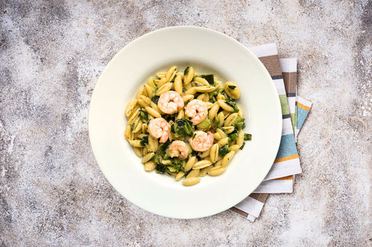 Insalata di gnocchetti sardi, zucchine, gamberetti, limone