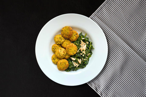 Polpette di ceci con cime di rapa e mandorle vegan