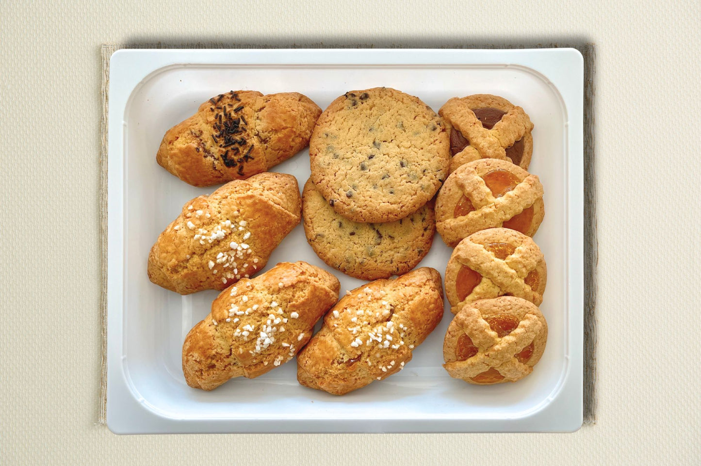 Vassoio colazione (mini crostatine, cornetti misti, cookies)